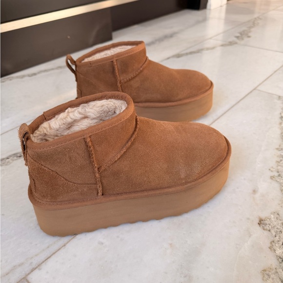 Women’s Classic Ultra Mini Platform Boots- Tan/Brown - Picture 11 of 16